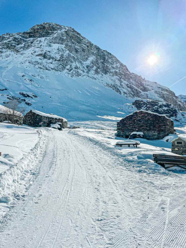 Les ruines du Manchet Vallée du Manchet à Val d'Isère